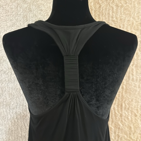 ☺️ Occasion-Racer back Tank Top. Black, pink rose design, Bonjour Paris.size 4. - Picture 5 of 7